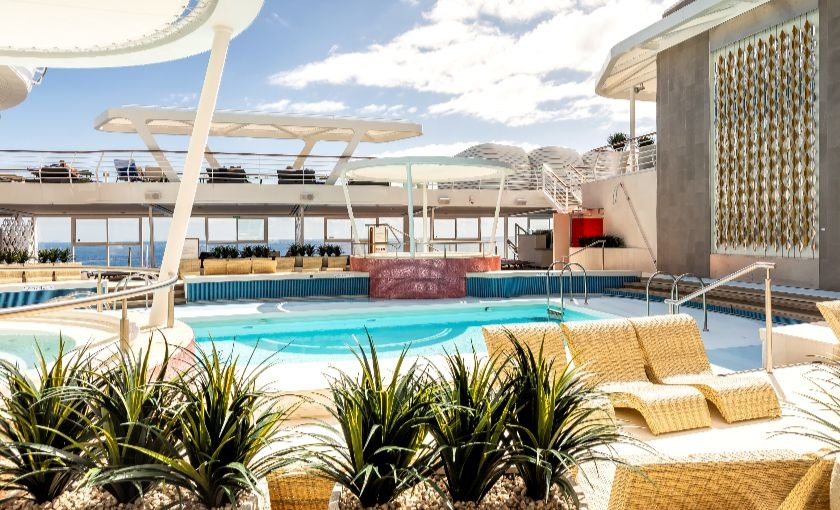 poolside Mein schiff 2